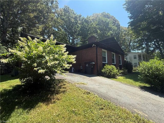 2651 Green crest Drive, Winston-salem, NC 27106