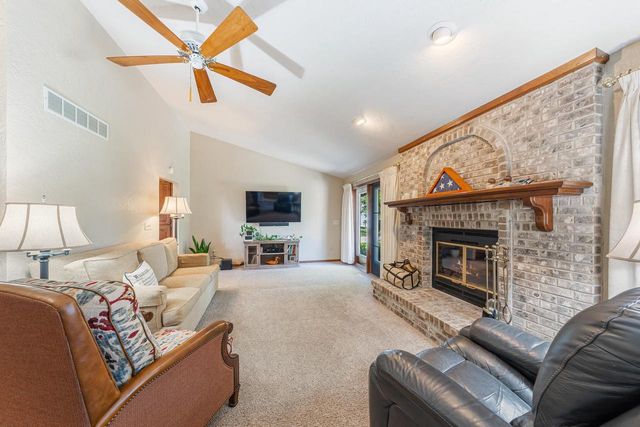 670 S 5TH AVENUE, Winneconne, WI 54986