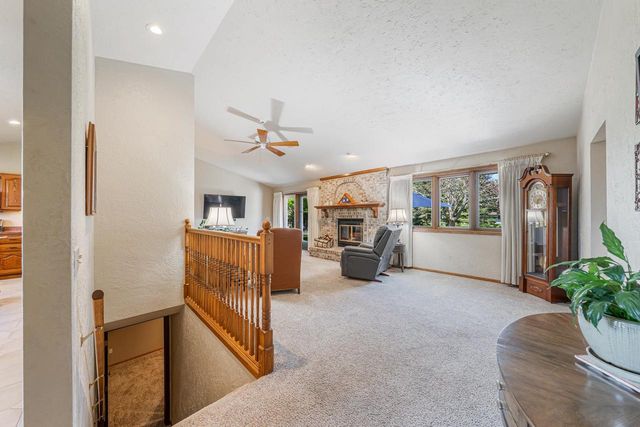 670 S 5TH AVENUE, Winneconne, WI 54986