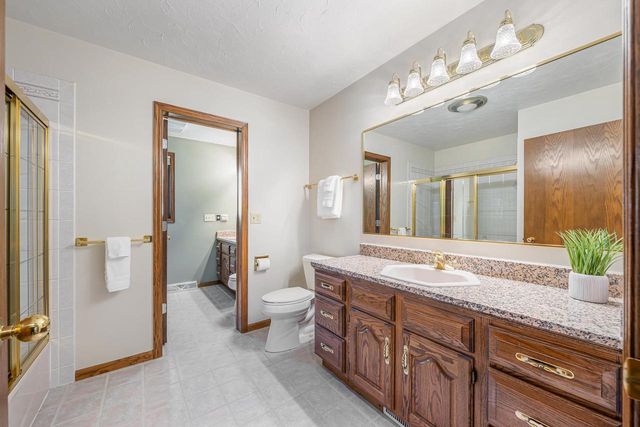 670 S 5TH AVENUE, Winneconne, WI 54986