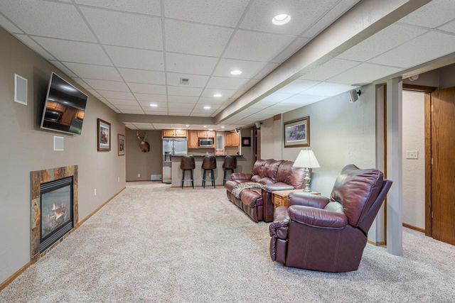 670 S 5TH AVENUE, Winneconne, WI 54986