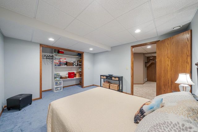 670 S 5TH AVENUE, Winneconne, WI 54986