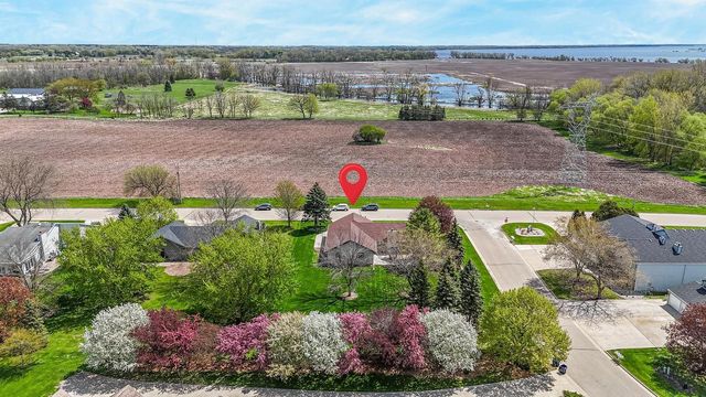 670 S 5TH AVENUE, Winneconne, WI 54986