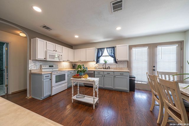 9115 PUMPKIN RDG, Selma, TX 78154