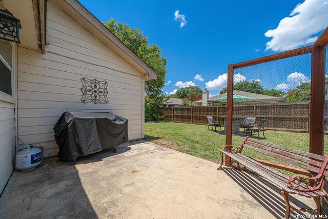 9115 PUMPKIN RDG, Selma, TX 78154