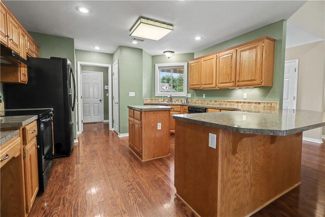4360 W New Bridge Road, Fayetteville, AR 72704