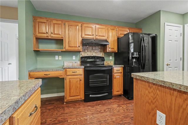 4360 W New Bridge Road, Fayetteville, AR 72704