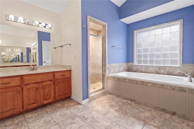 4360 W New Bridge Road, Fayetteville, AR 72704
