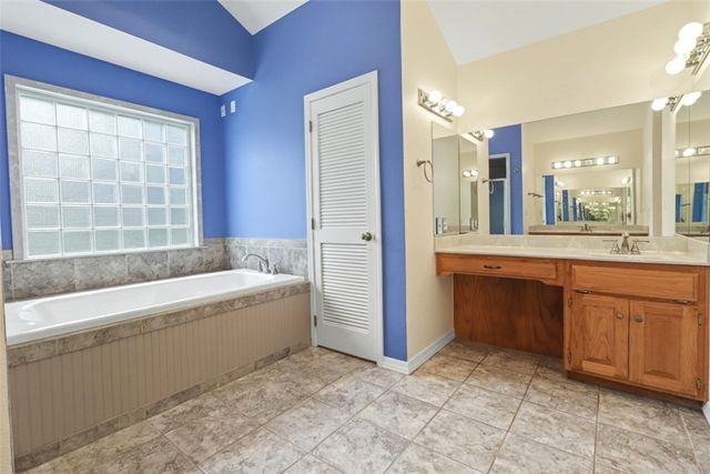 4360 W New Bridge Road, Fayetteville, AR 72704