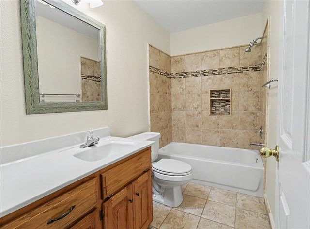 4360 W New Bridge Road, Fayetteville, AR 72704