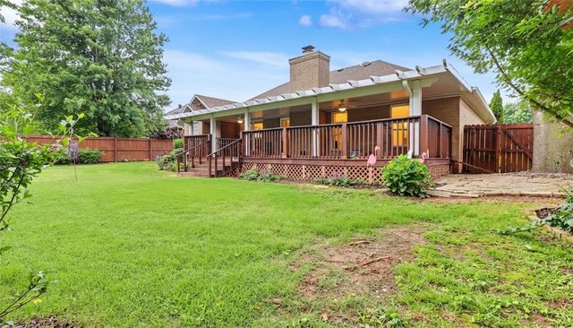 4360 W New Bridge Road, Fayetteville, AR 72704