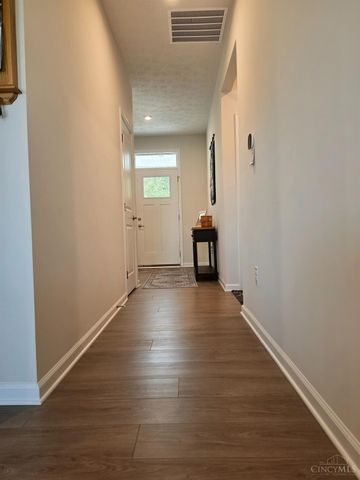 2360 Streamside Drive, Batavia, OH 45103