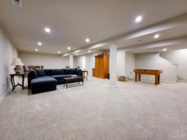 2360 Streamside Drive, Batavia, OH 45103