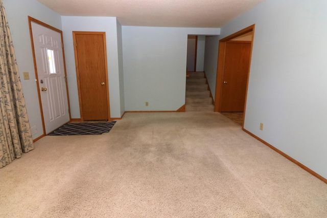 141 Strese Lane, Apple Valley, MN 55124