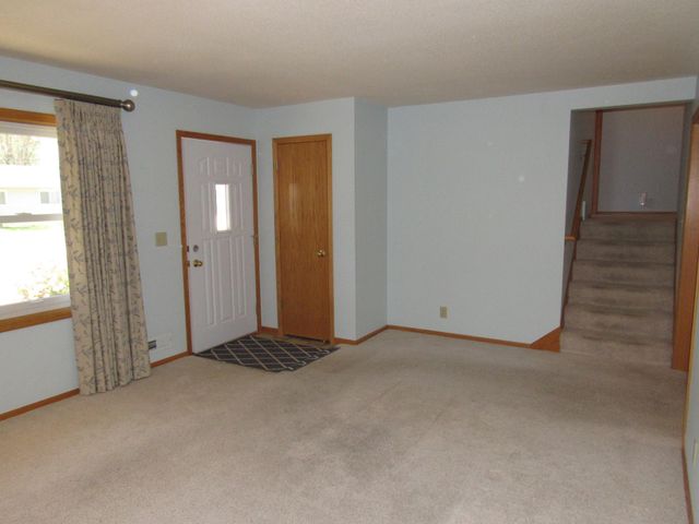 141 Strese Lane, Apple Valley, MN 55124