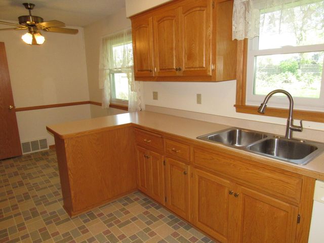 141 Strese Lane, Apple Valley, MN 55124
