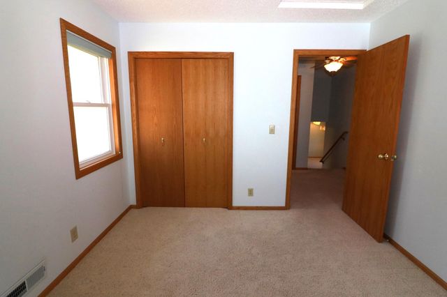 141 Strese Lane, Apple Valley, MN 55124
