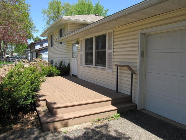 141 Strese Lane, Apple Valley, MN 55124