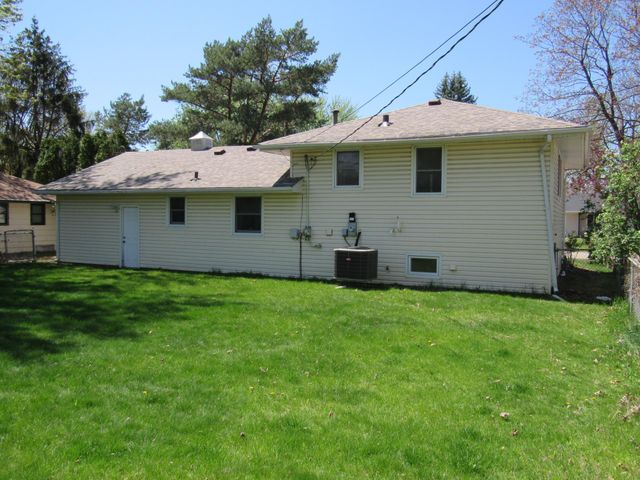 141 Strese Lane, Apple Valley, MN 55124