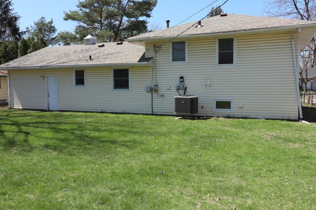 141 Strese Lane, Apple Valley, MN 55124
