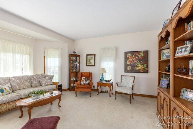 3741 8 Mile Road Nw, Alpine Twp, MI 49544