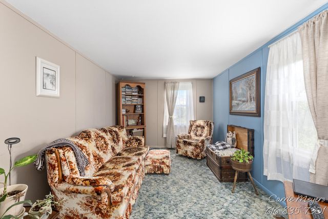 3741 8 Mile Road Nw, Alpine Twp, MI 49544