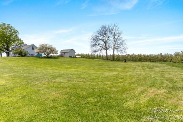 3741 8 Mile Road Nw, Alpine Twp, MI 49544