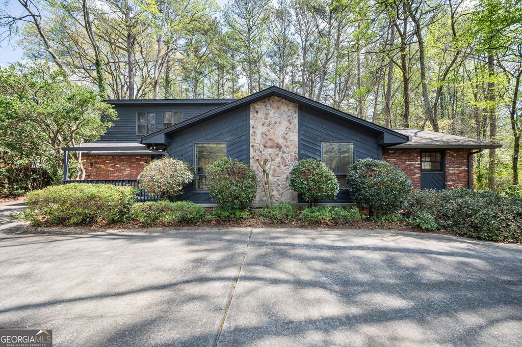 1369 Jody Lane NE, Atlanta, GA 30329
