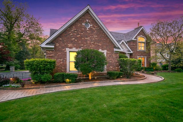 25568 N Countryside Drive, Lake Barrington, IL 60010