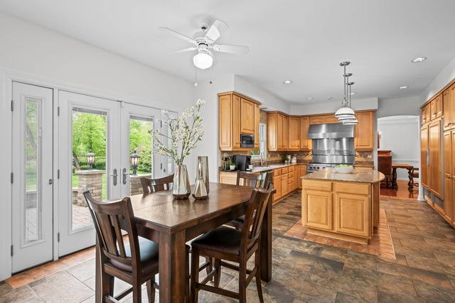 25568 N Countryside Drive, Lake Barrington, IL 60010