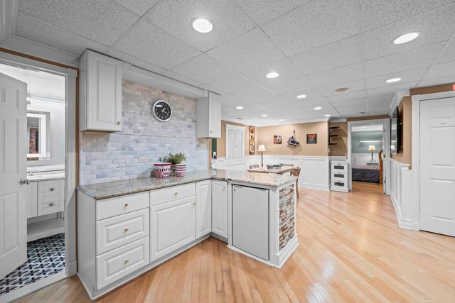 25568 N Countryside Drive, Lake Barrington, IL 60010