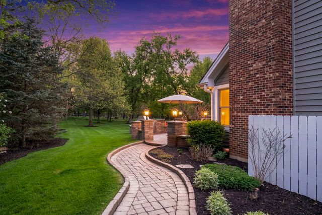 25568 N Countryside Drive, Lake Barrington, IL 60010