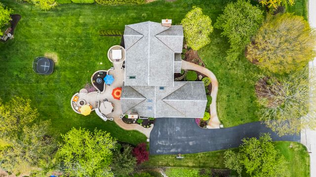 25568 N Countryside Drive, Lake Barrington, IL 60010