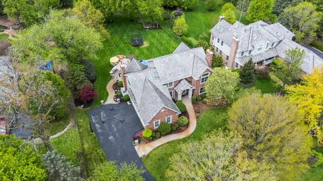 25568 N Countryside Drive, Lake Barrington, IL 60010