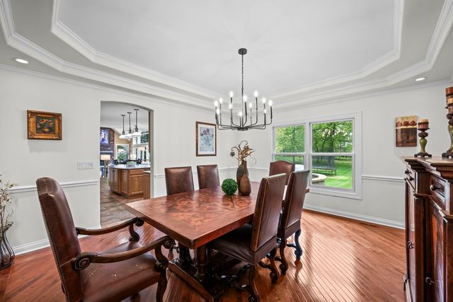 25568 N Countryside Drive, Lake Barrington, IL 60010