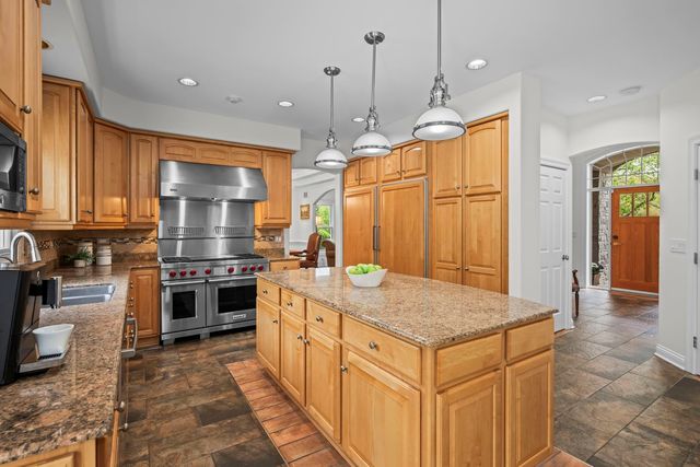 25568 N Countryside Drive, Lake Barrington, IL 60010