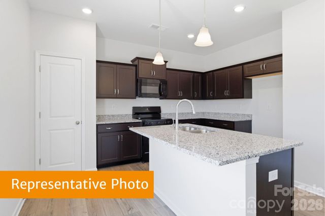 908 Rowe Crossing Drive, Newton, NC 28658