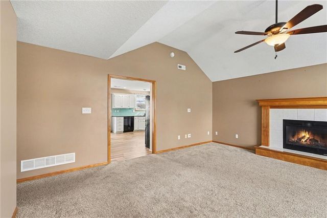 448 Laura Lane, Grain Valley, MO 64029