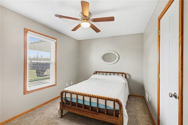 448 Laura Lane, Grain Valley, MO 64029