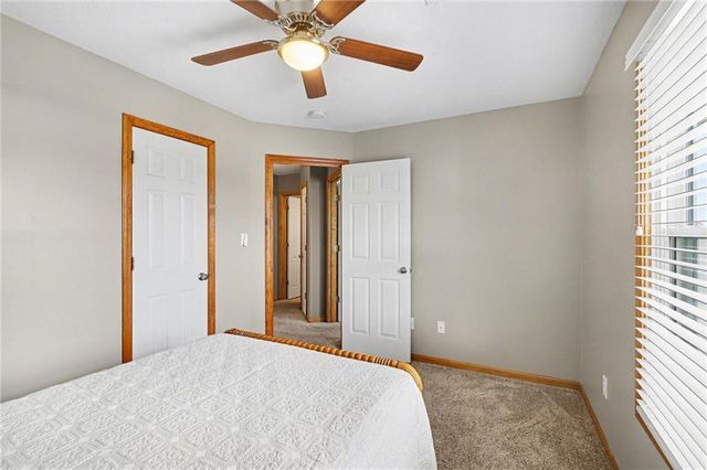 448 Laura Lane, Grain Valley, MO 64029