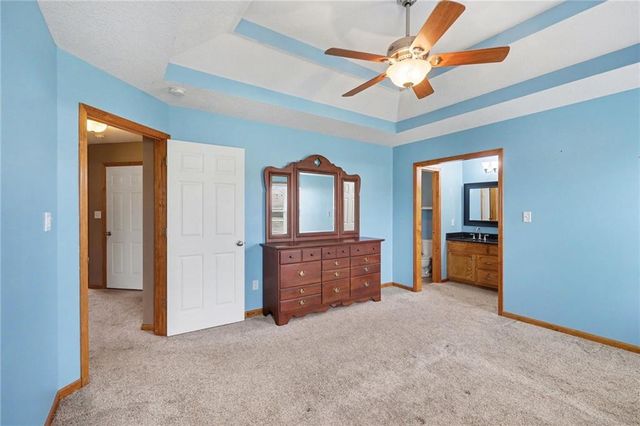 448 Laura Lane, Grain Valley, MO 64029