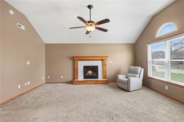 448 Laura Lane, Grain Valley, MO 64029