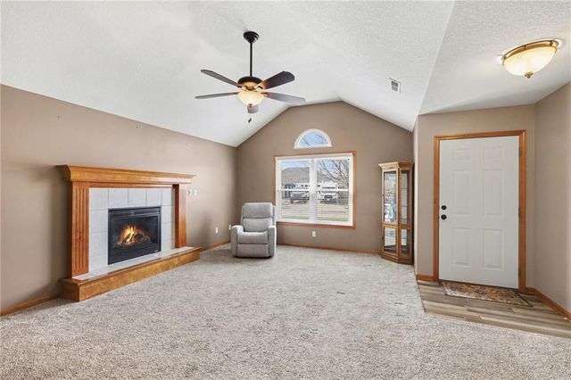 448 Laura Lane, Grain Valley, MO 64029