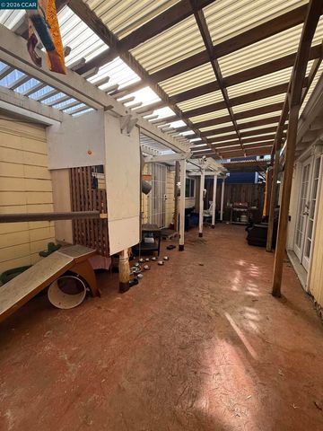 1698 151st Ave, San Leandro, CA 94578