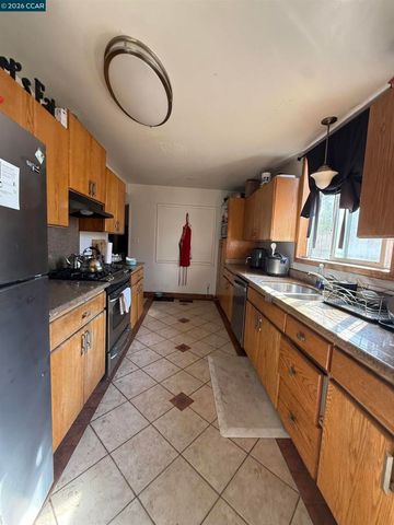 1698 151st Ave, San Leandro, CA 94578