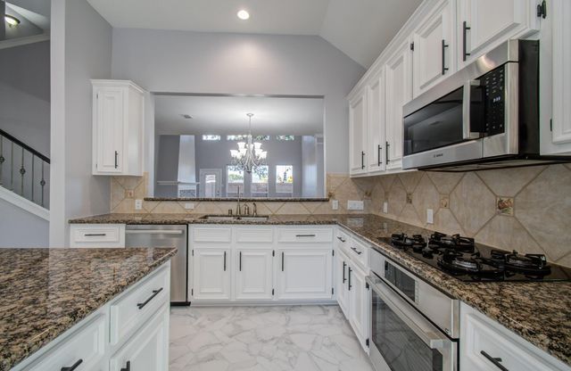 4202 Creek Ridge Lane, Missouri City, TX 77459