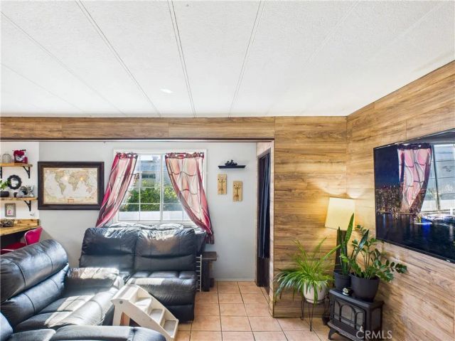 20701 Beach 161, Huntington Beach, CA 92648