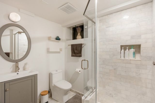 25 Bradford Rd, Newton, MA 02461