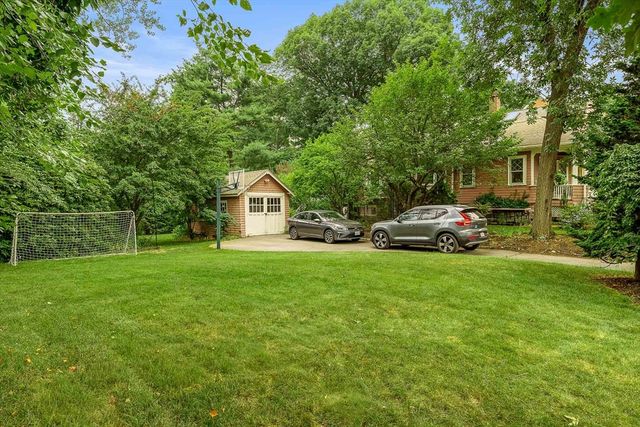 25 Bradford Rd, Newton, MA 02461