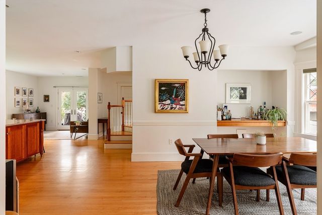 25 Bradford Rd, Newton, MA 02461